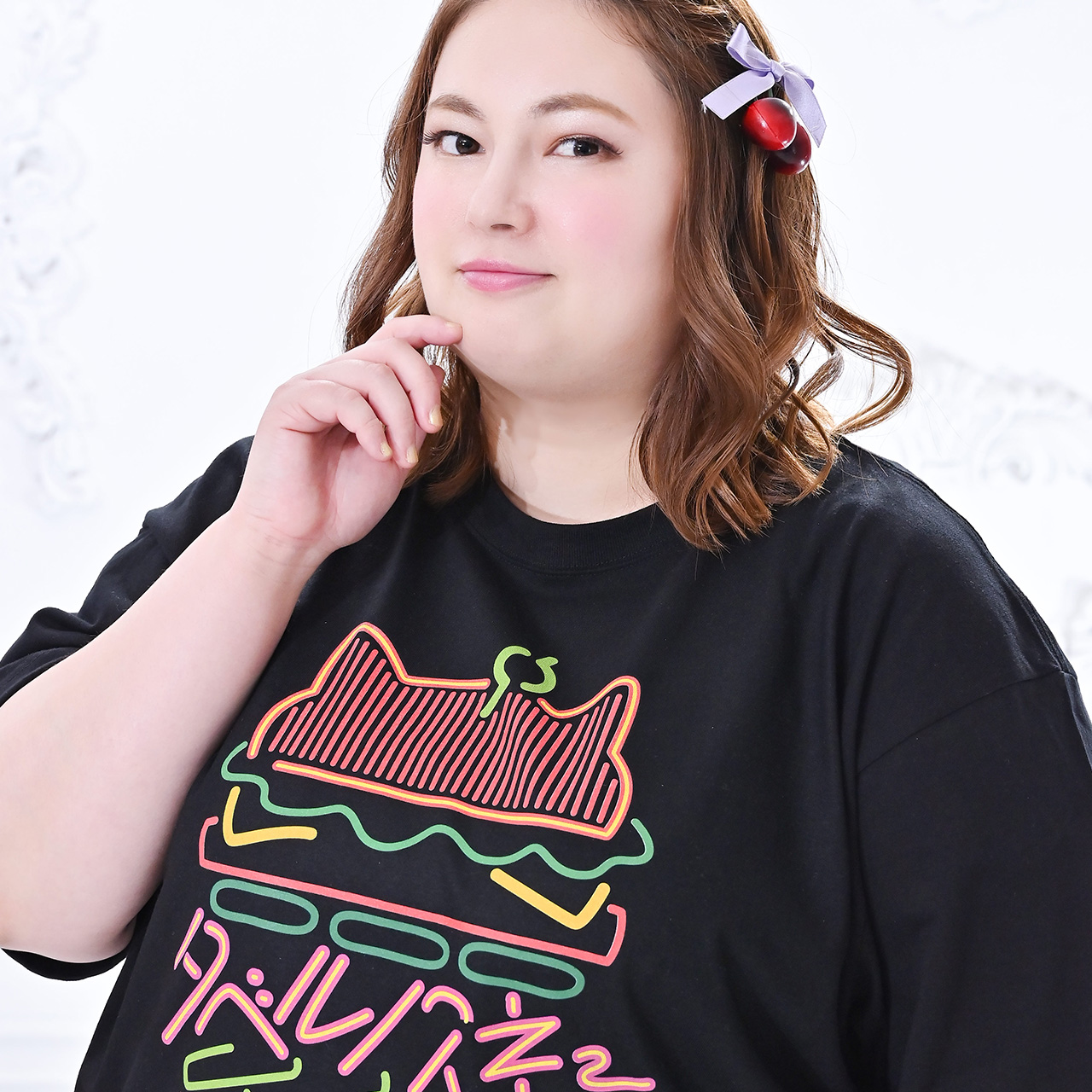 ≪受注生産≫Neon EatsハンバーガーTシャツ